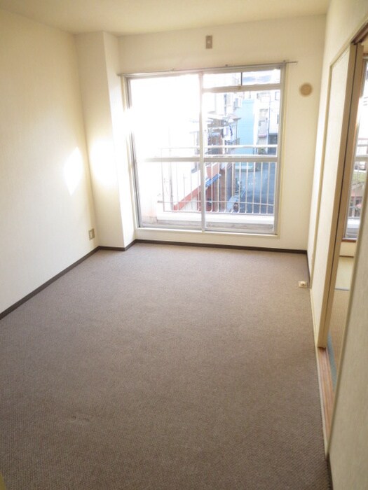 物件内観写真9　(居室)