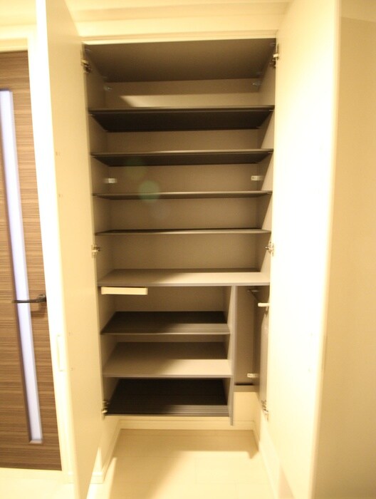 物件内観写真15　(靴箱)