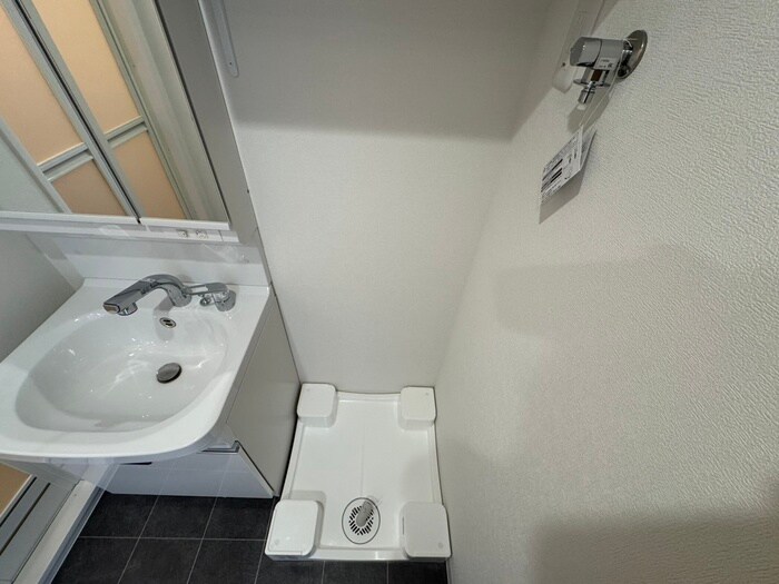 物件内観写真11　(洗濯機置場)