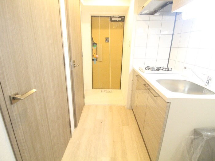 物件内観写真14　(玄関)