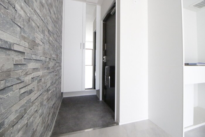 物件内観写真16　(玄関)