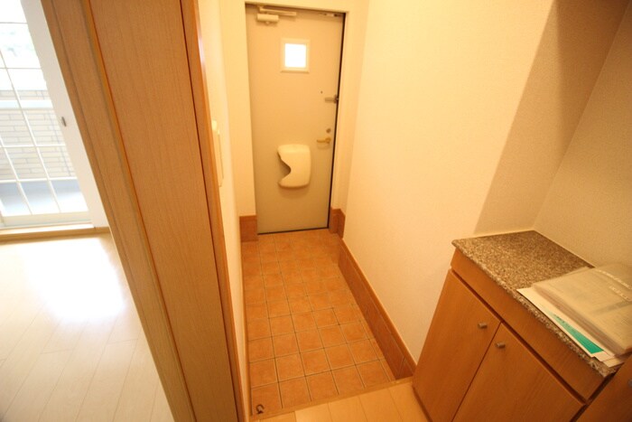 物件内観写真19　(玄関)