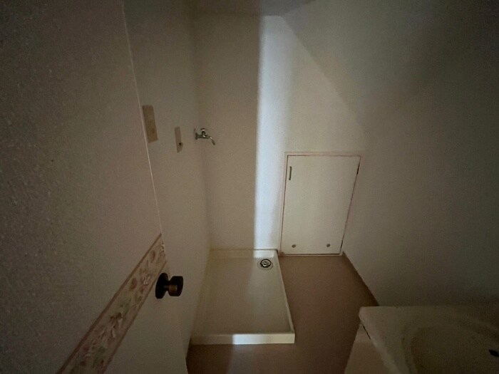 物件内観写真15　(洗濯機置場)