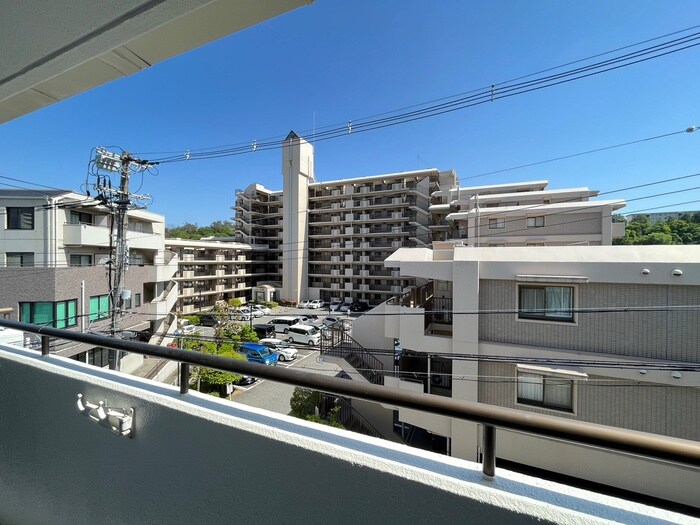 物件内観写真20　(室内からの展望)