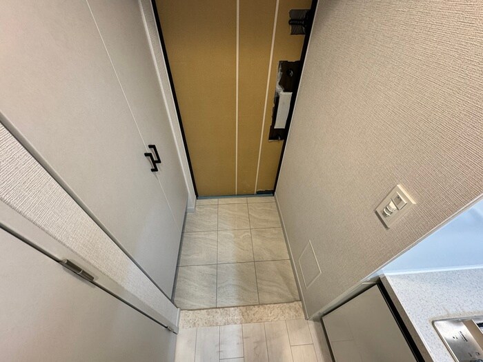 物件内観写真14　(玄関)