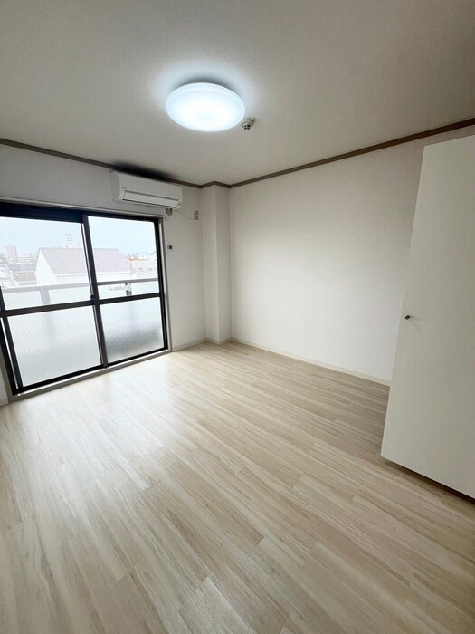 物件内観写真21　(居室)