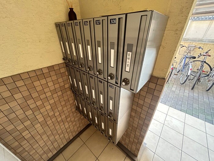 物件外観写真6　(建物設備)