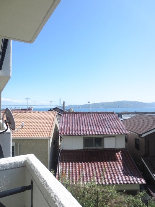 物件内観写真11　(室内からの展望)