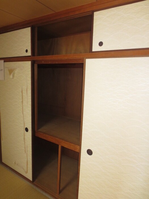 物件内観写真12　(収納)