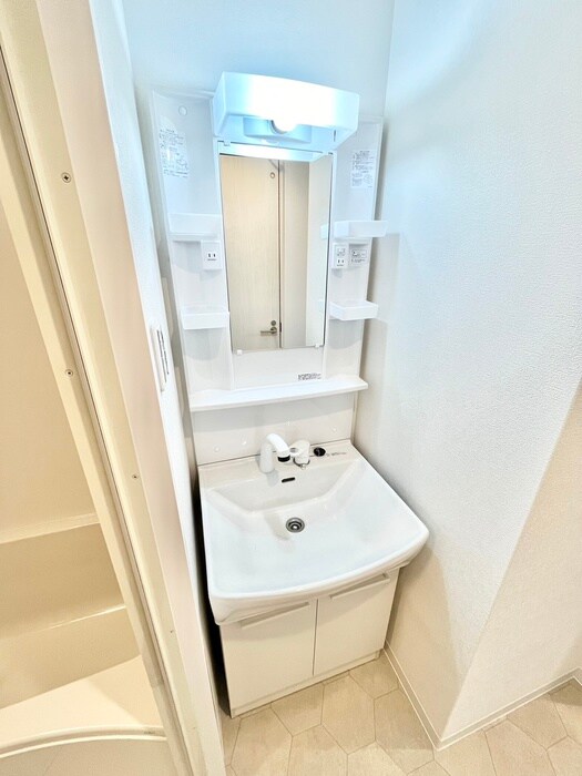 物件内観写真11　(洗面)