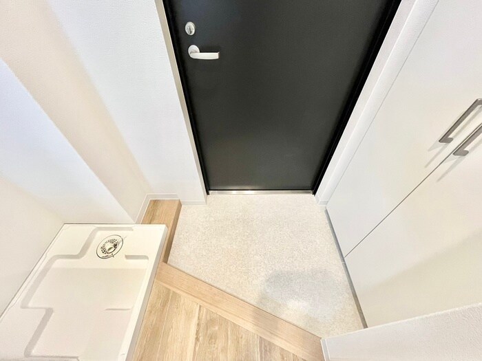 物件内観写真15　(玄関)