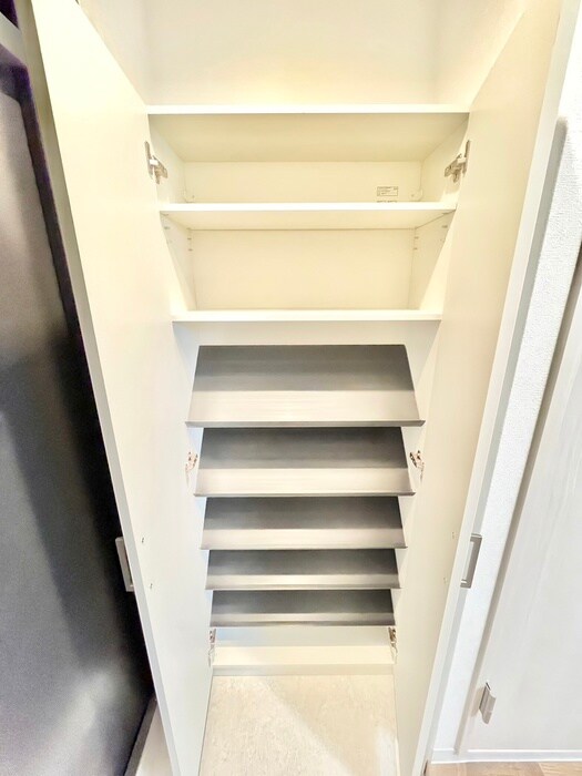 物件内観写真16　(靴箱)