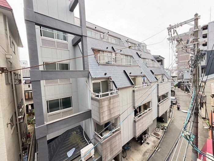 物件内観写真21　(室内からの展望)