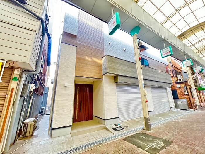 物件外観写真1　(外観写真)