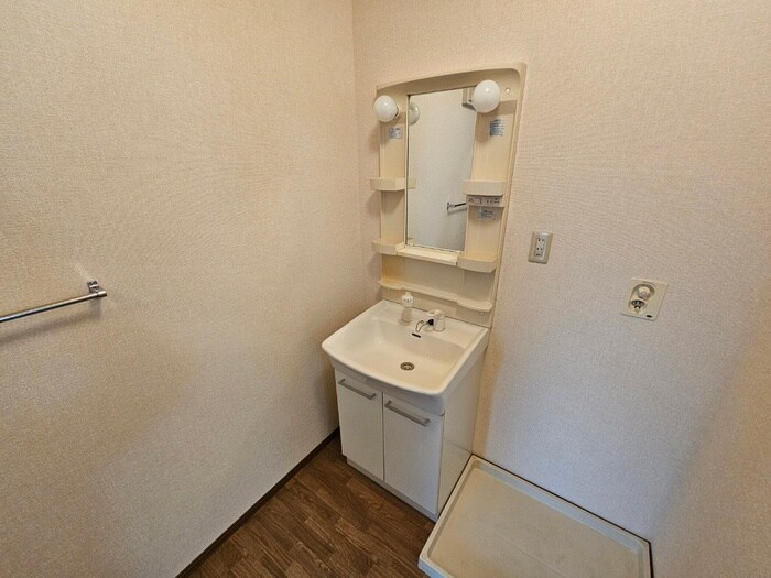 物件内観写真9　(洗面)