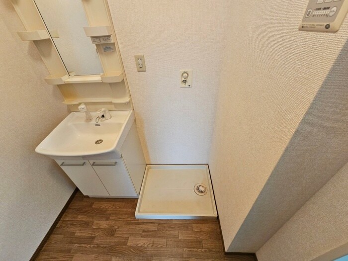 物件内観写真19　(洗濯機置場)