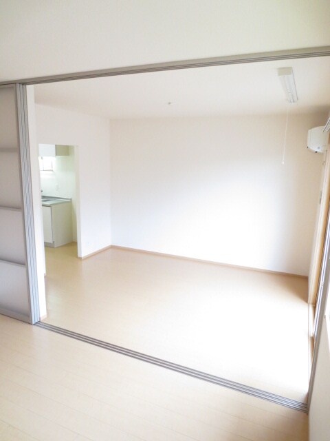 物件内観写真10　(居室)