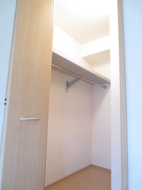 物件内観写真11　(収納)