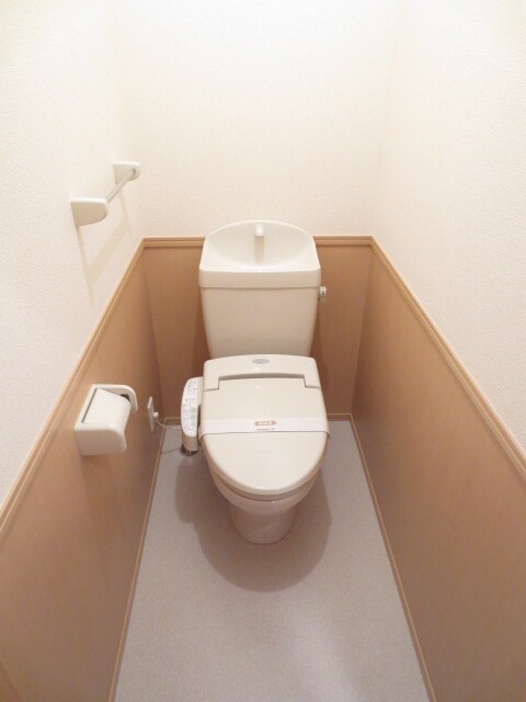 物件内観写真14　(トイレ)