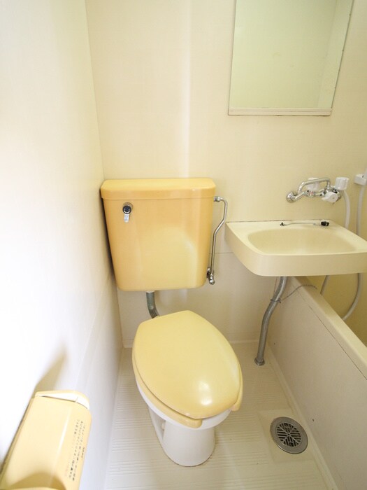 物件内観写真8　(トイレ)