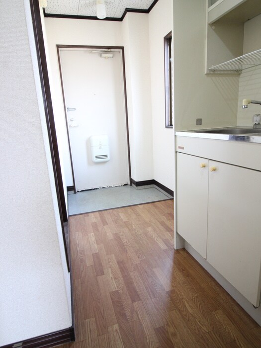 物件内観写真20　(廊下)