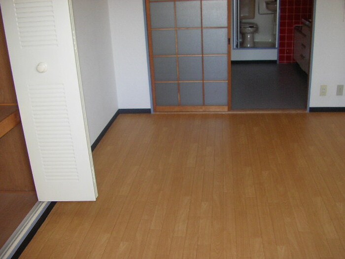 物件内観写真8　(居室)