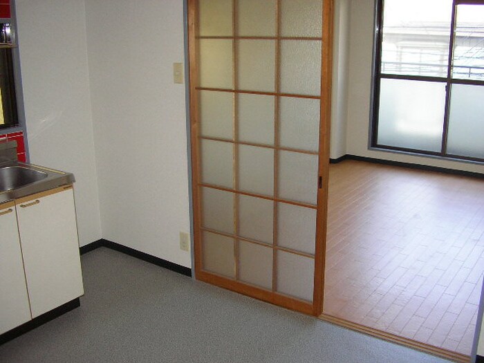 物件内観写真9　(居室)