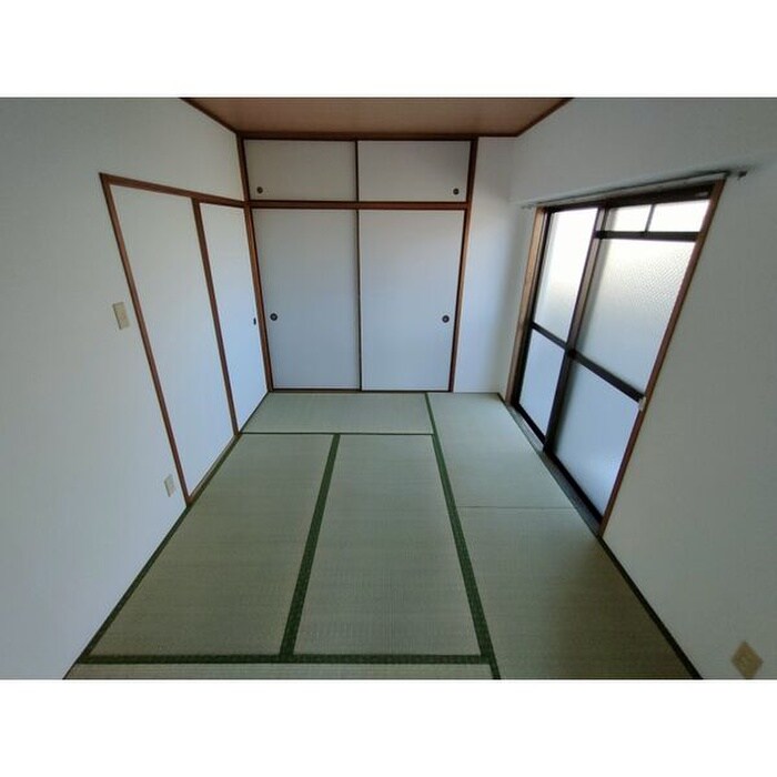 物件内観写真10　(居室)