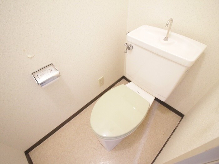 物件内観写真15　(トイレ)