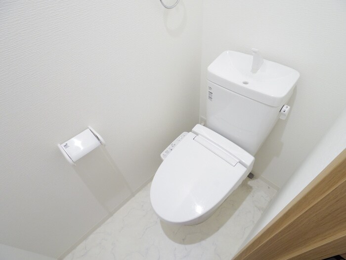 物件内観写真14　(トイレ)