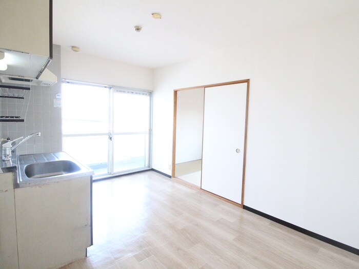 物件内観写真7　(居室)