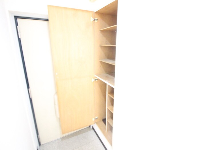 物件内観写真16　(靴箱)