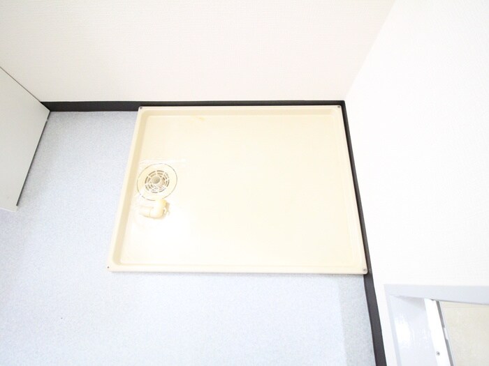 物件内観写真17　(洗濯機置場)