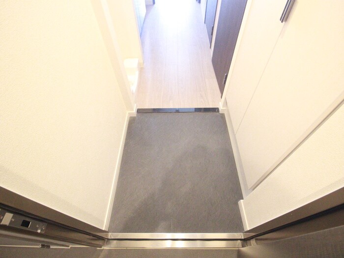 物件内観写真17　(玄関)