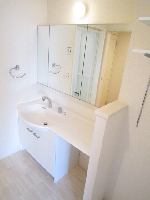 物件内観写真10　(洗面)