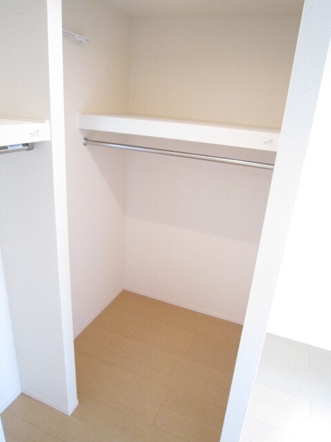 物件内観写真15　(収納)