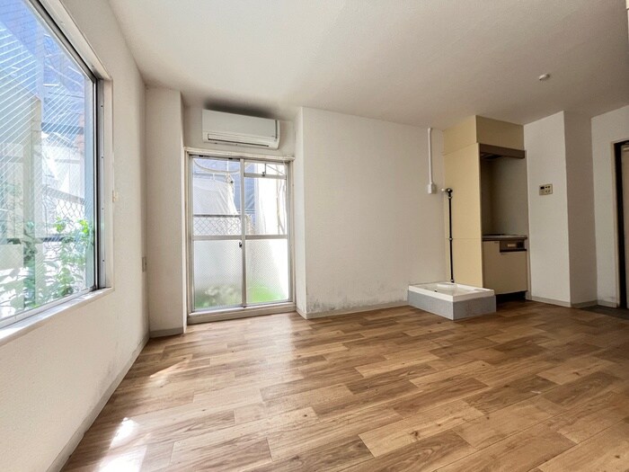 物件内観写真9　(居室)