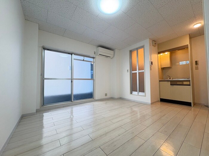 物件内観写真12　(居室)