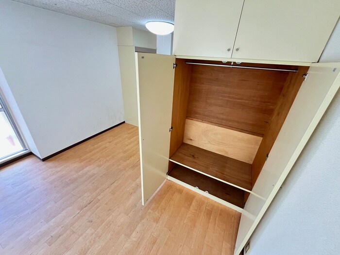 物件内観写真12　(収納)