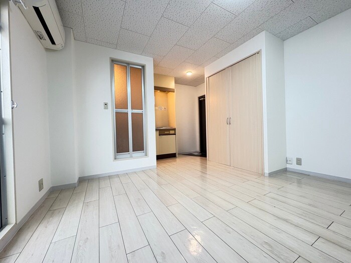 物件内観写真13　(居室)