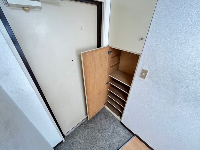 物件内観写真14　(靴箱)