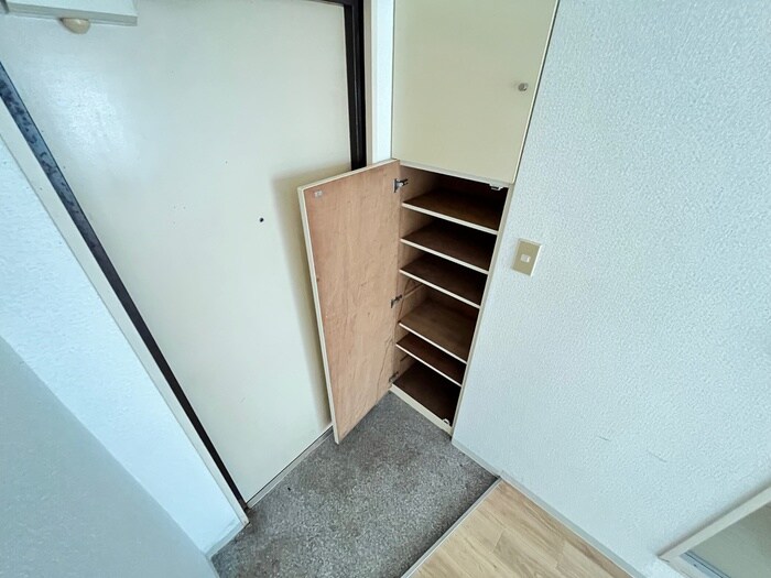 物件内観写真14　(靴箱)