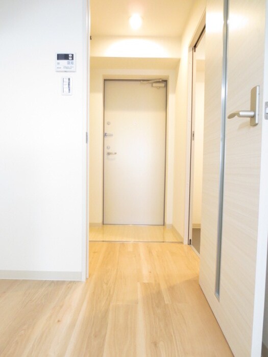 物件内観写真15　(玄関)