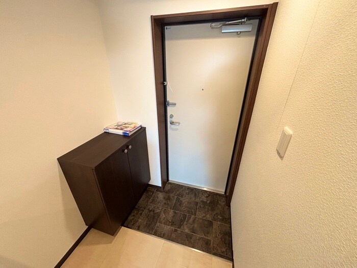 物件内観写真19　(玄関)