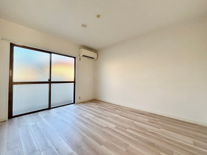 物件内観写真5　(居室)