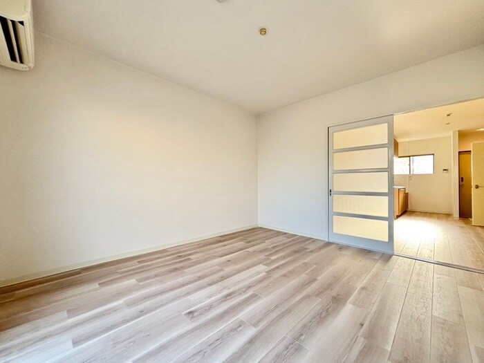 物件内観写真6　(居室)