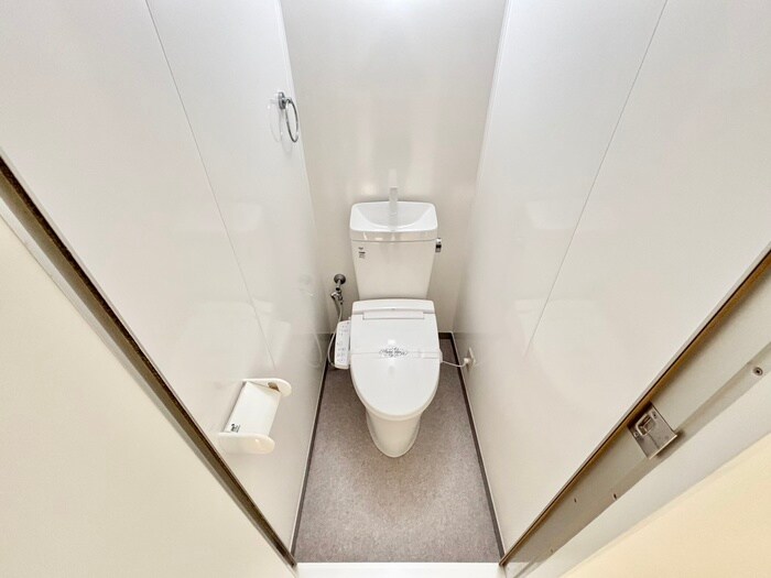 物件内観写真12　(トイレ)