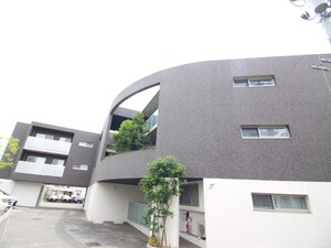 アンセストラル　ベース外観写真