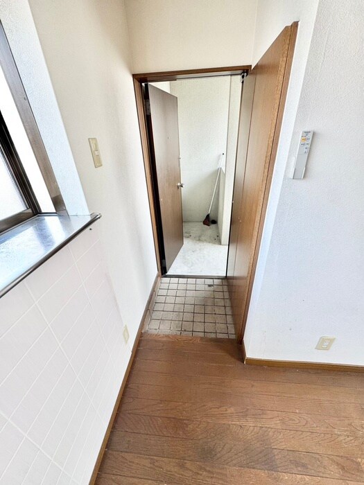 物件内観写真17　(廊下)