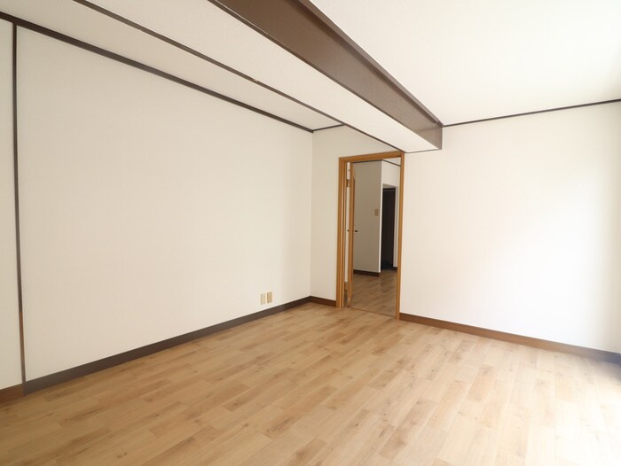 物件内観写真6　(居室)